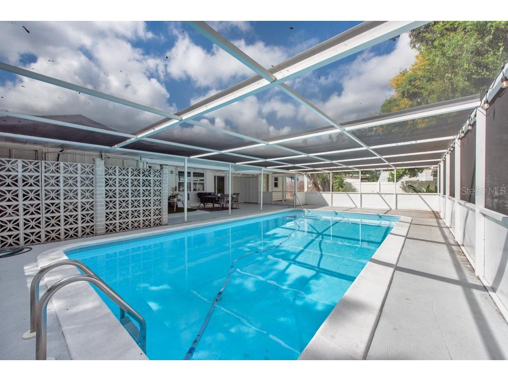 1173 Myrtle Street Sarasota FL 34234 TB8436061 image3