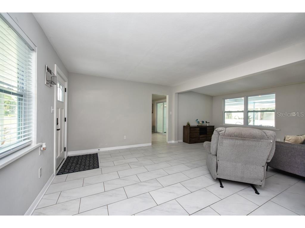 1173 Myrtle Street Sarasota FL 34234 TB8436061 image7