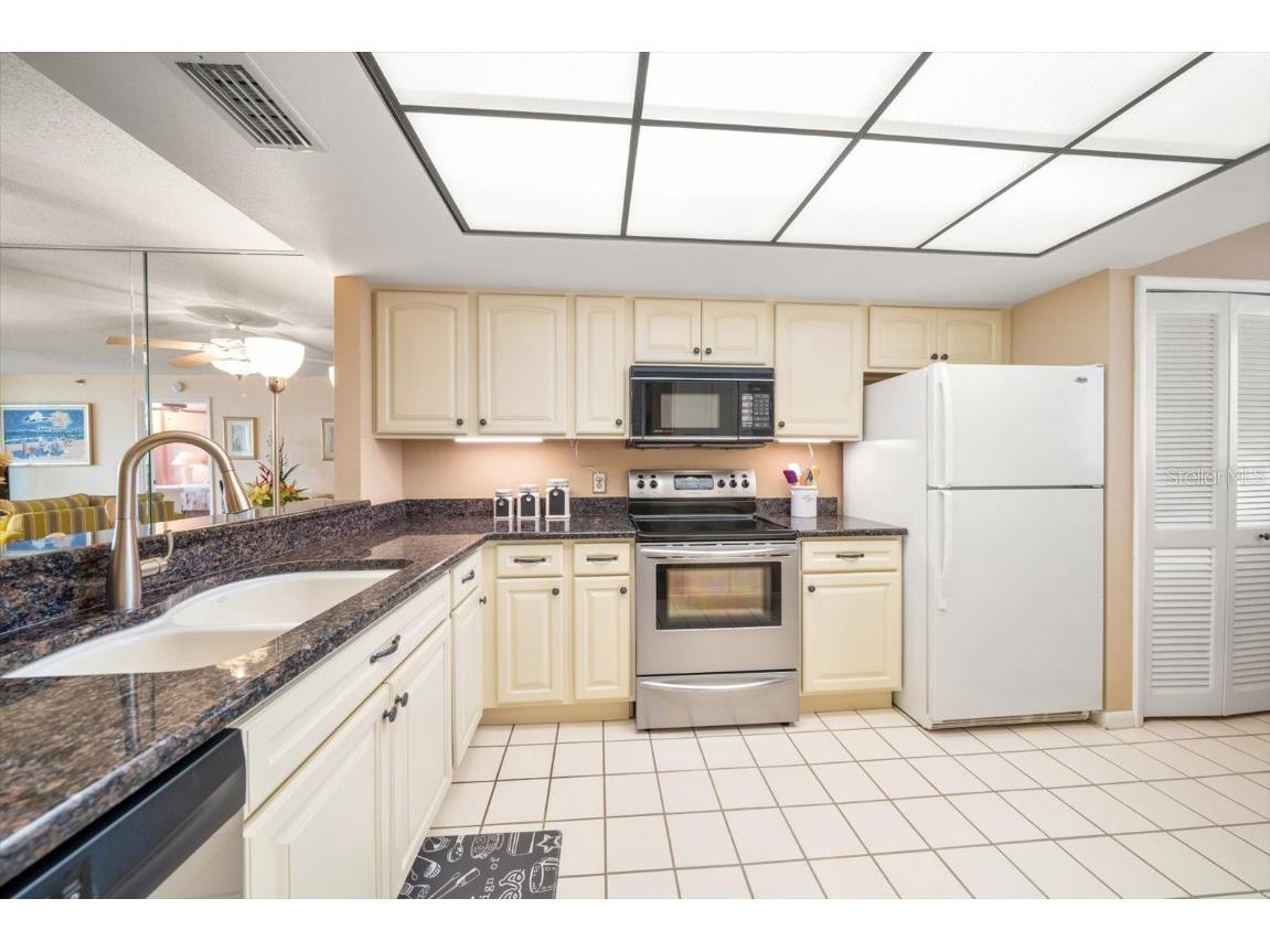 11730 Shipwatch Drive #402 Largo FL 33774 TB8445012 image14