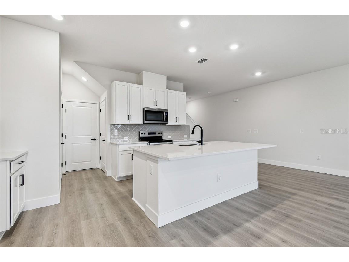 11742 Full Moon Loop Parrish FL 34219 TB8422208 image6