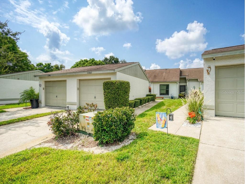 11743 Spring Tree Lane Port Richey FL 34668 W7867939 image1