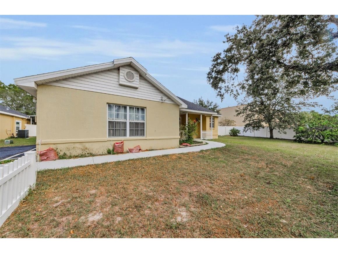 11744 La Madera Boulevard Port Richey FL 34668 W7880387 image4