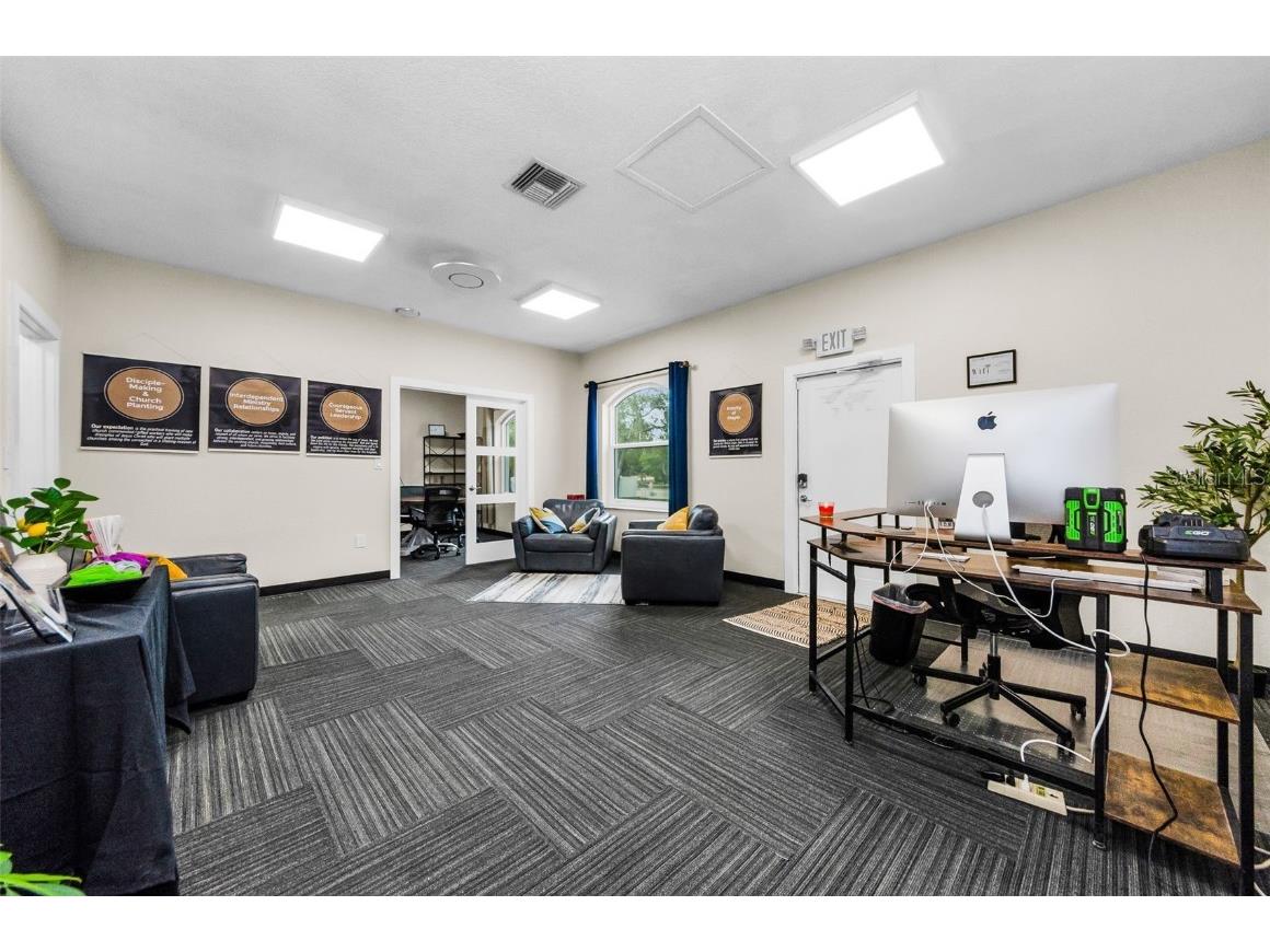 11748 La Madera Boulevard Port Richey FL 34668 W7880136 image11