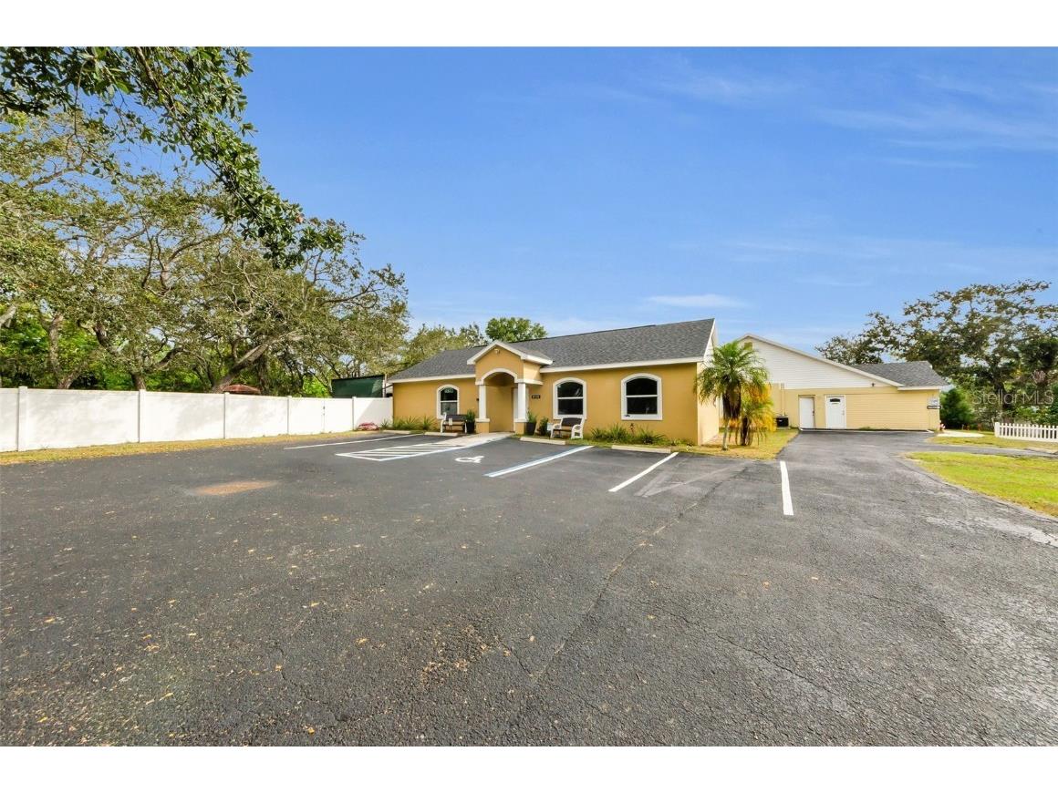 11748 La Madera Boulevard Port Richey FL 34668 W7880136 image3