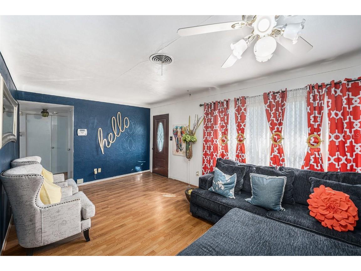 1175 62nd Place S Saint Petersburg FL 33705 TB8438112 image3