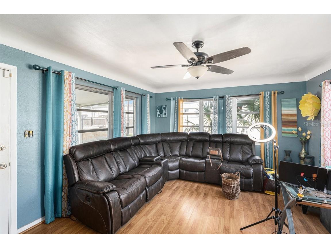 1175 62nd Place S Saint Petersburg FL 33705 TB8438112 image7