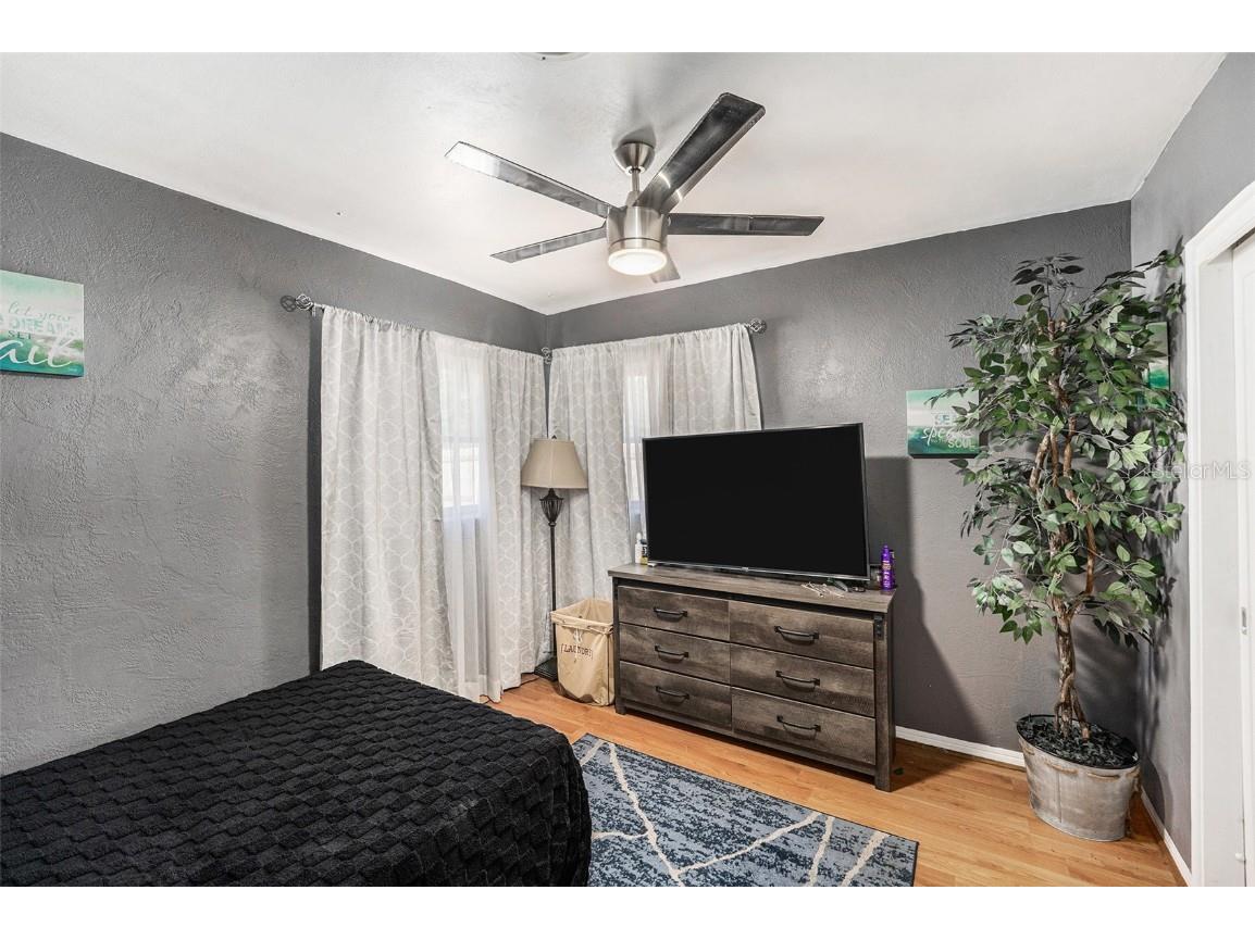 1175 62nd Place S Saint Petersburg FL 33705 TB8438112 image8