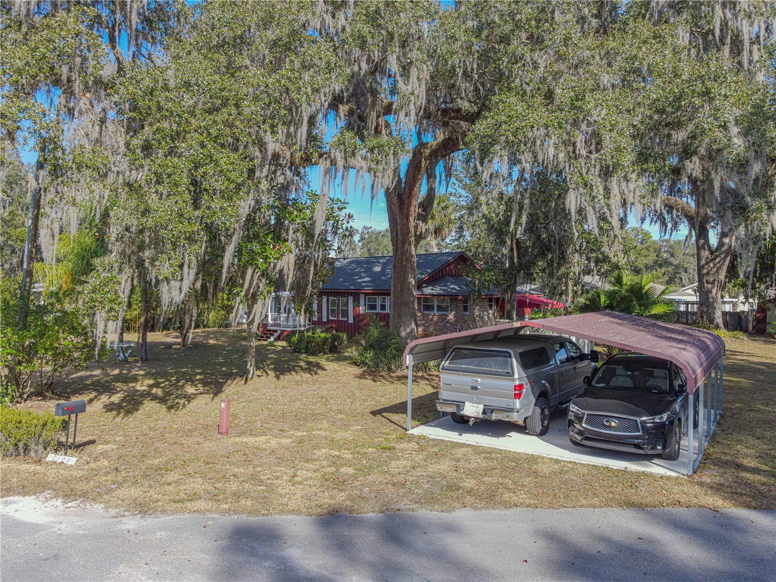 1175 Cr 463b Lake Panasoffkee FL 33538 TB8528453 image33