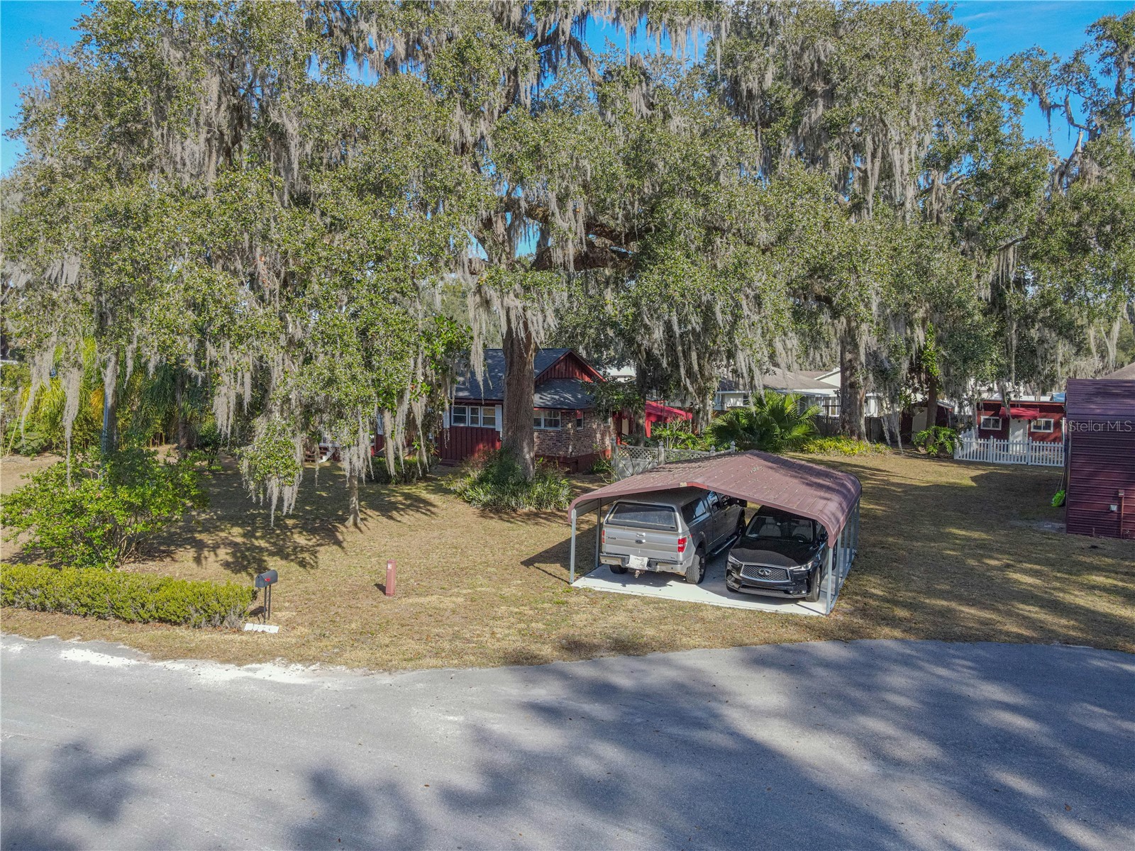 1175 Cr 463b Lake Panasoffkee FL 33538 TB8528453 image35
