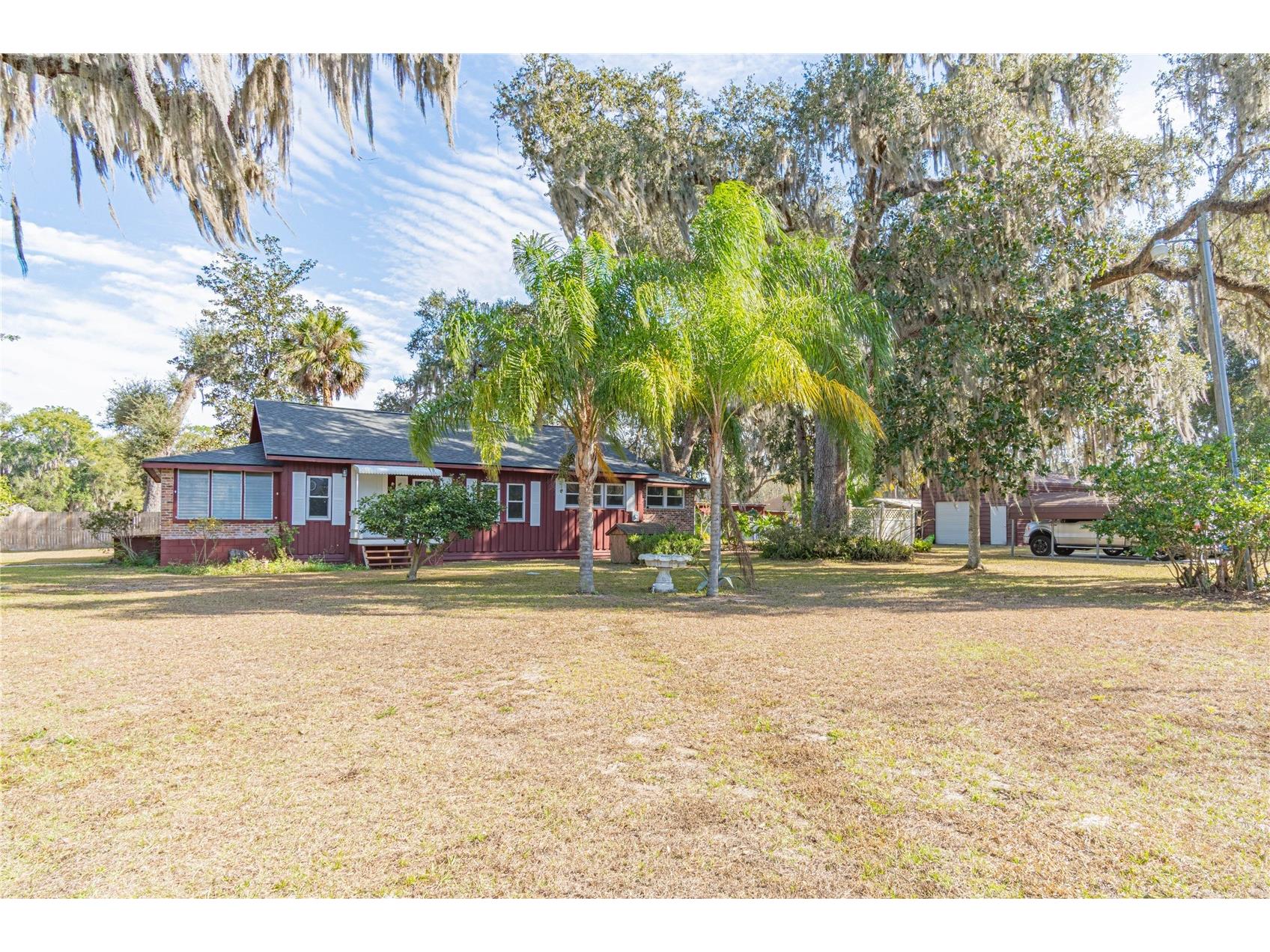 1175 Cr 463b Lake Panasoffkee FL 33538 TB8528453 image4