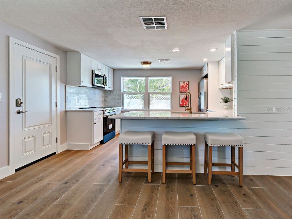 1175 Little Court Englewood FL 34223 C7512435 image5