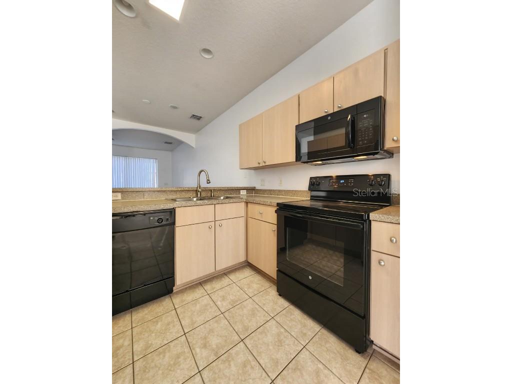 1175 South Beach Circle Kissimmee FL 34746 O6371164 image2