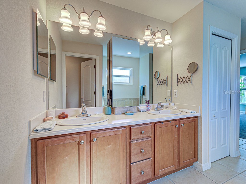 11766 Tempest Harbor Loop Venice FL 34292 N6139874 image37