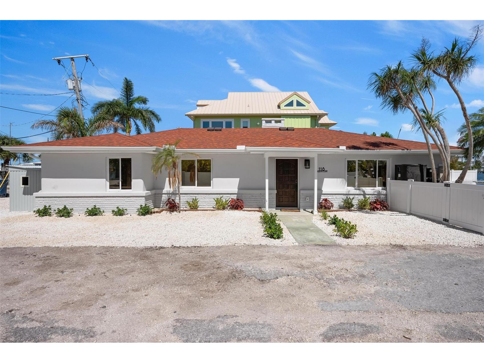 118 9th Street N Bradenton Beach FL 34217 A4692977 image1