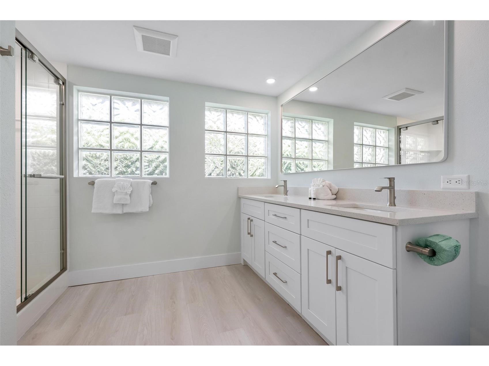118 9th Street N Bradenton Beach FL 34217 A4692977 image17