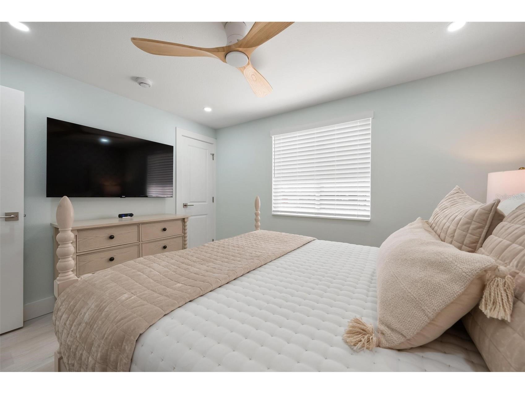 118 9th Street N Bradenton Beach FL 34217 A4692977 image19