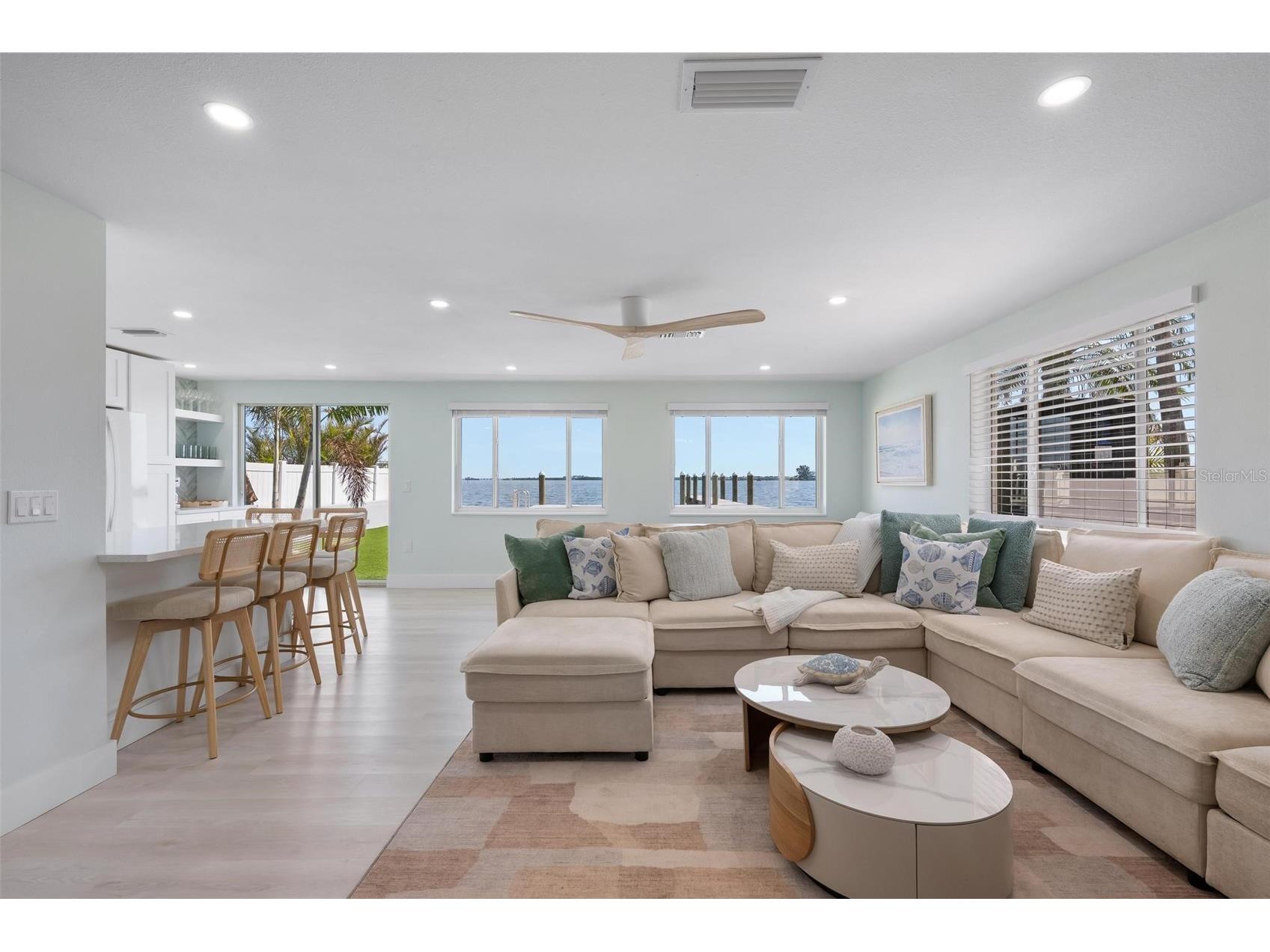 118 9th Street N Bradenton Beach FL 34217 A4692977 image5