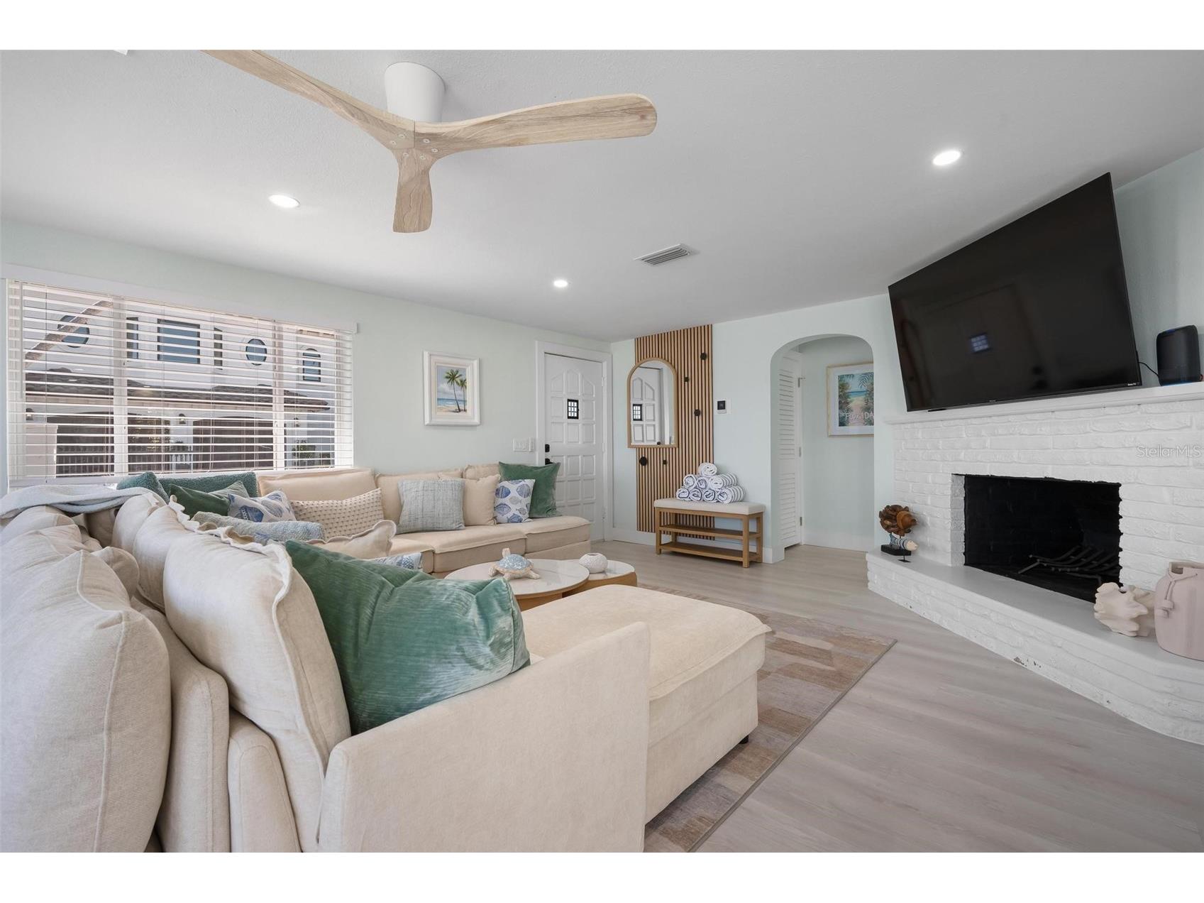 118 9th Street N Bradenton Beach FL 34217 A4692977 image7