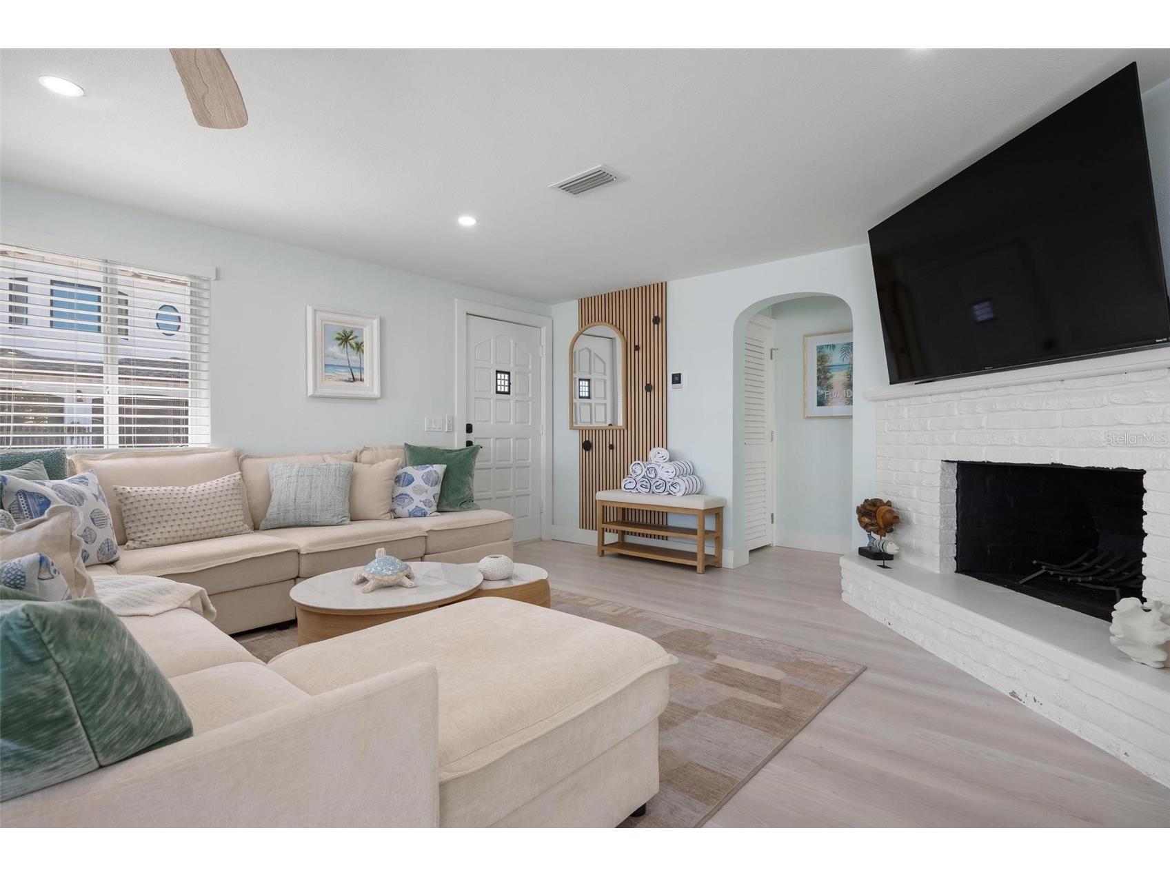 118 9th Street N Bradenton Beach FL 34217 A4692977 image8
