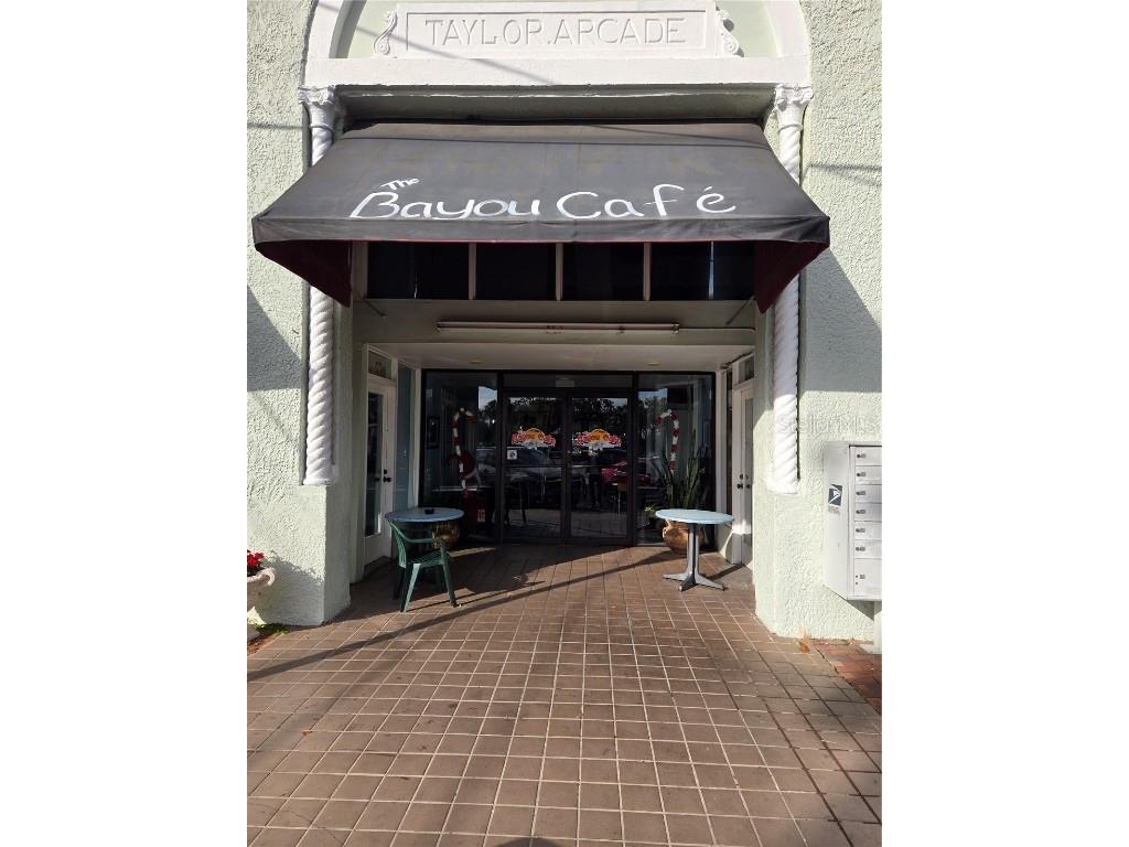 118 E Tarpon Avenue Tarpon Springs FL 34689 TB8458461 image2