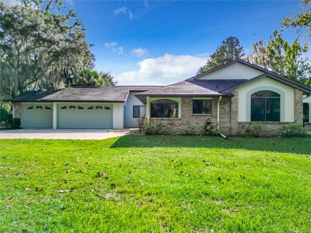 118 Greentree Lane Yalaha FL 34797 - LAKE HARRIS O6145264 image1