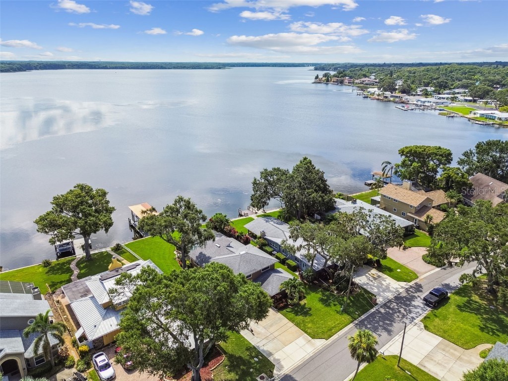 118 Lake Shore Drive E Palm Harbor FL 34684 - LAKE TARPON TB8412802 image1