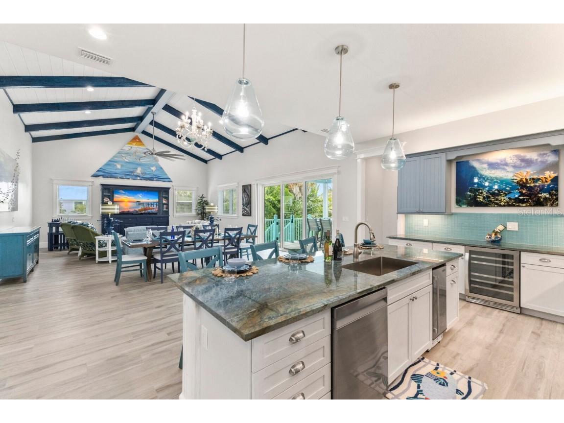 118 Mangrove Avenue Anna Maria FL 34216 A4672416 image8