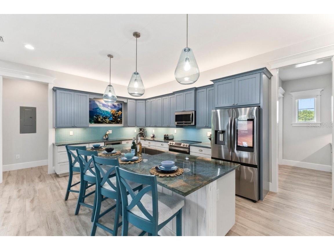 118 Mangrove Avenue Anna Maria FL 34216 A4672416 image9