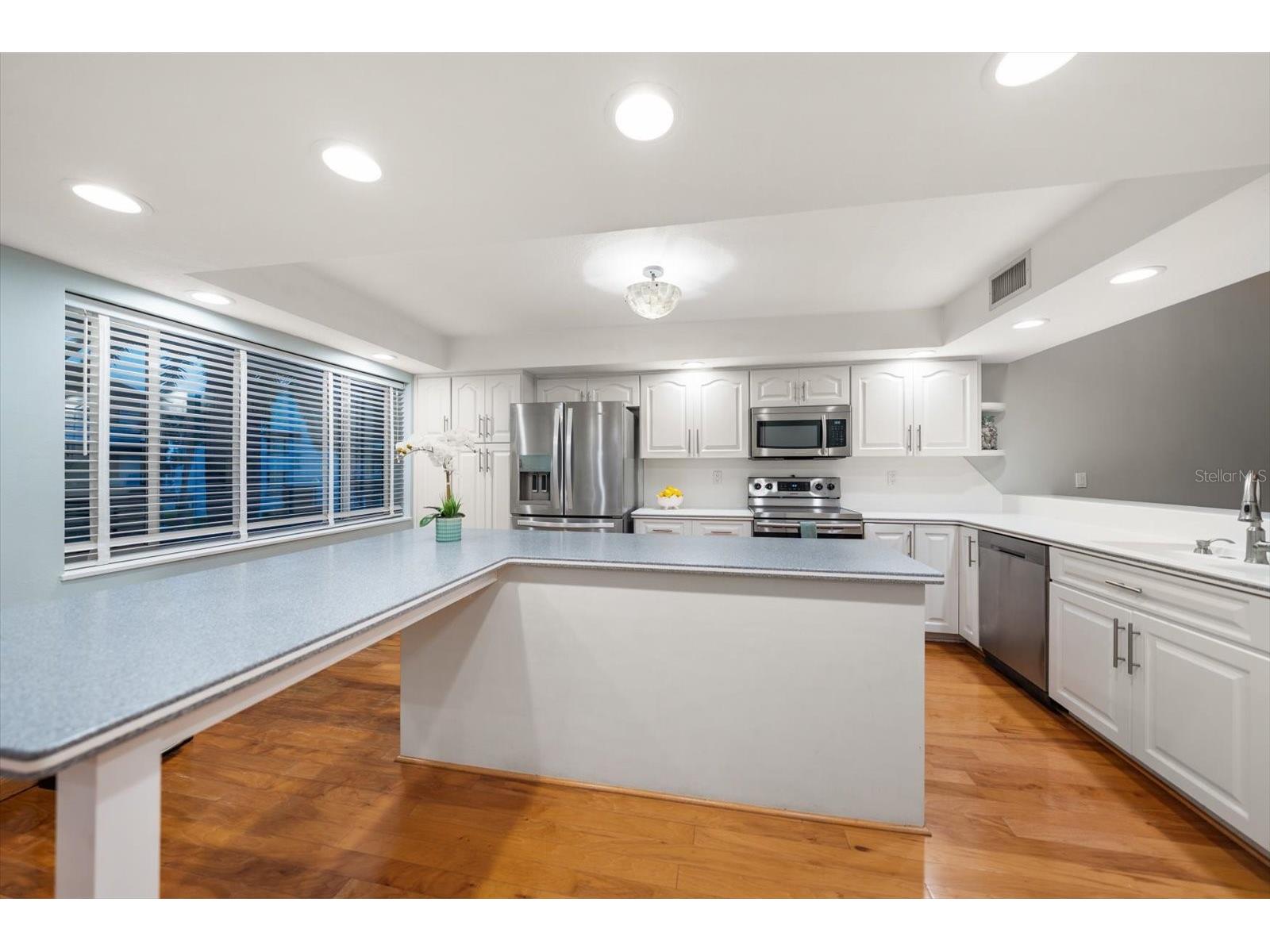 118 Marina Del Rey Court Clearwater Beach FL 33767 - CLEARWATER HARBOR TB8505334 image16