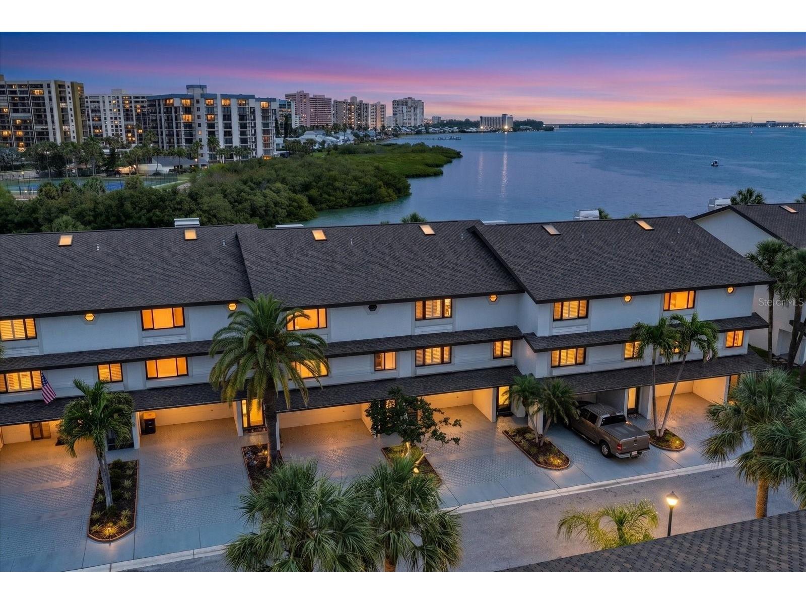 118 Marina Del Rey Court Clearwater Beach FL 33767 - CLEARWATER HARBOR TB8505334 image2