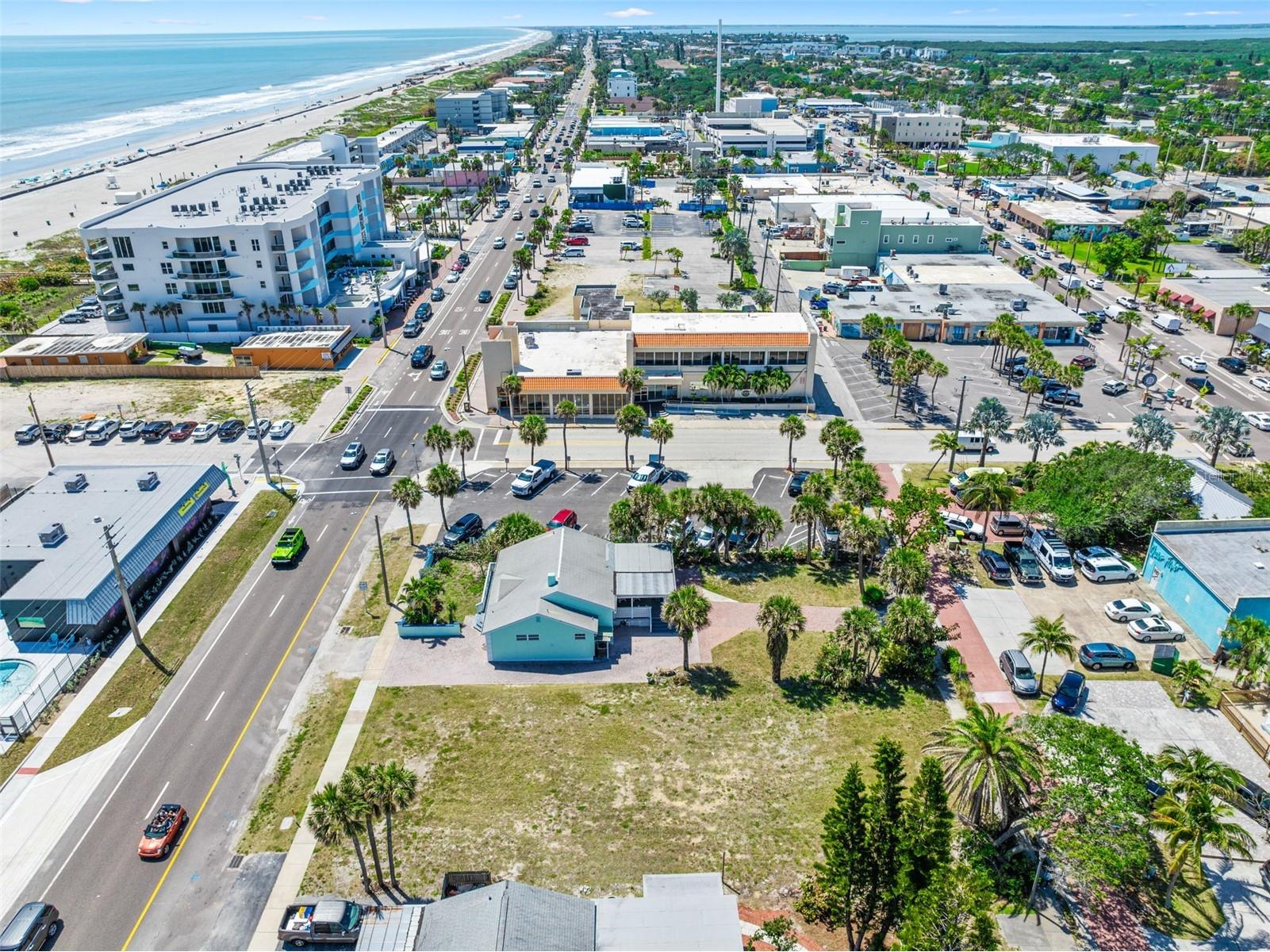 118 N Atlantic Cocoa Beach FL 32931 V4946840 image6