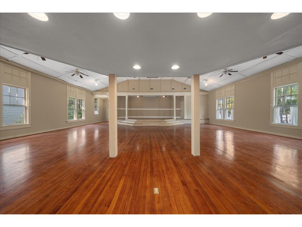 118 NE Tuscawilla Avenue Ocala FL 34470 OM722407 image65