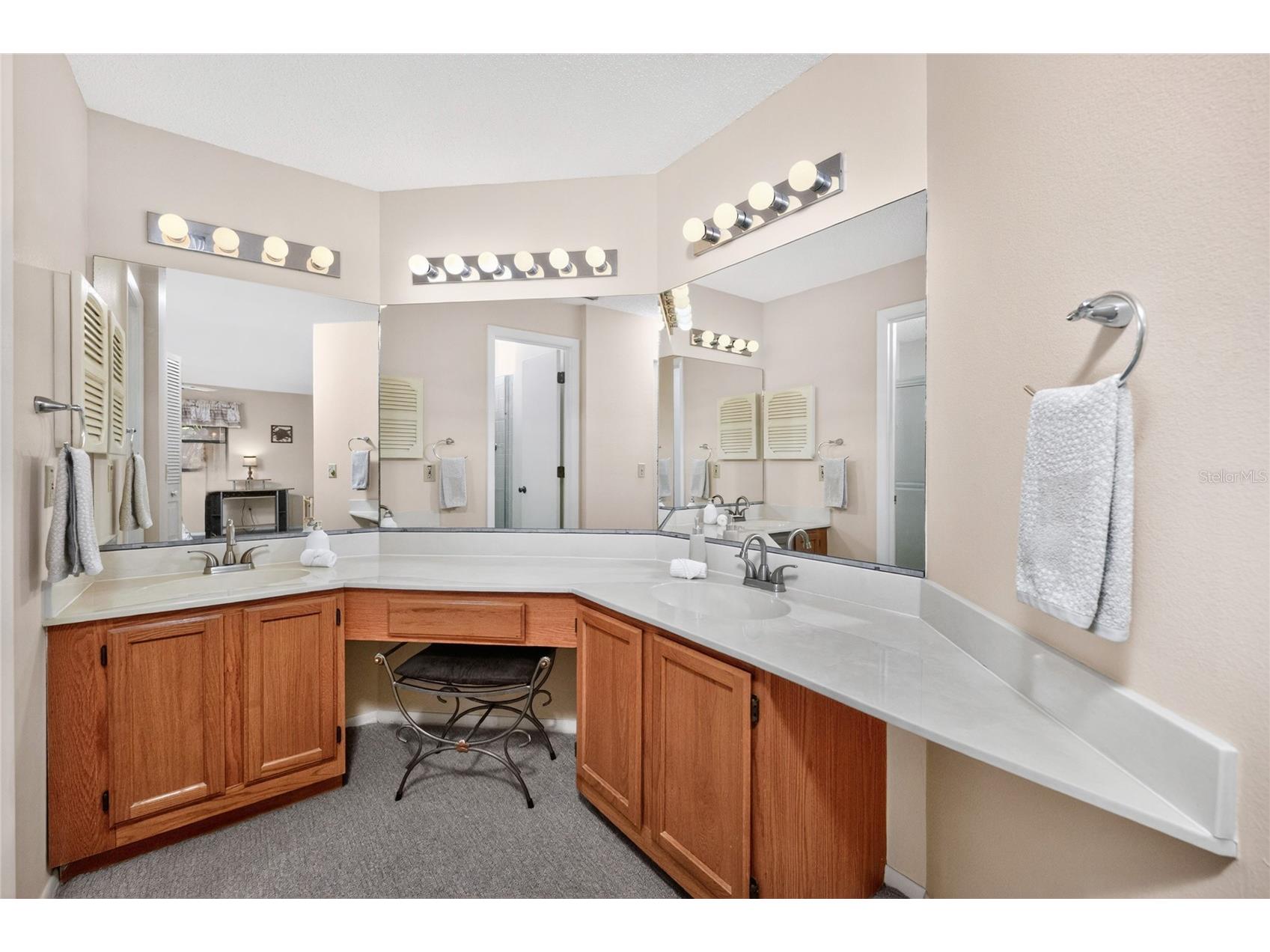 118 Pine Hollow Drive #118 Englewood FL 34223 D6147704 image25