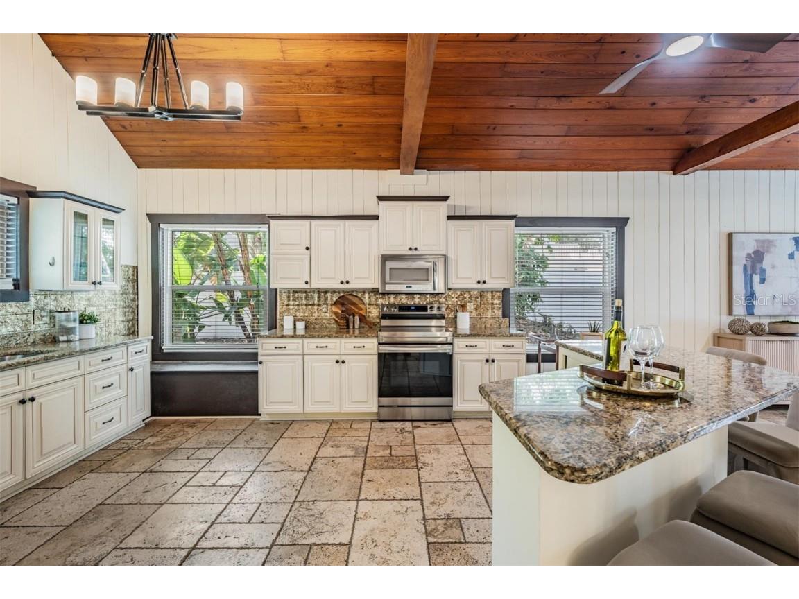 118 S Manhattan Avenue Tampa FL 33609 TB8391209 image11