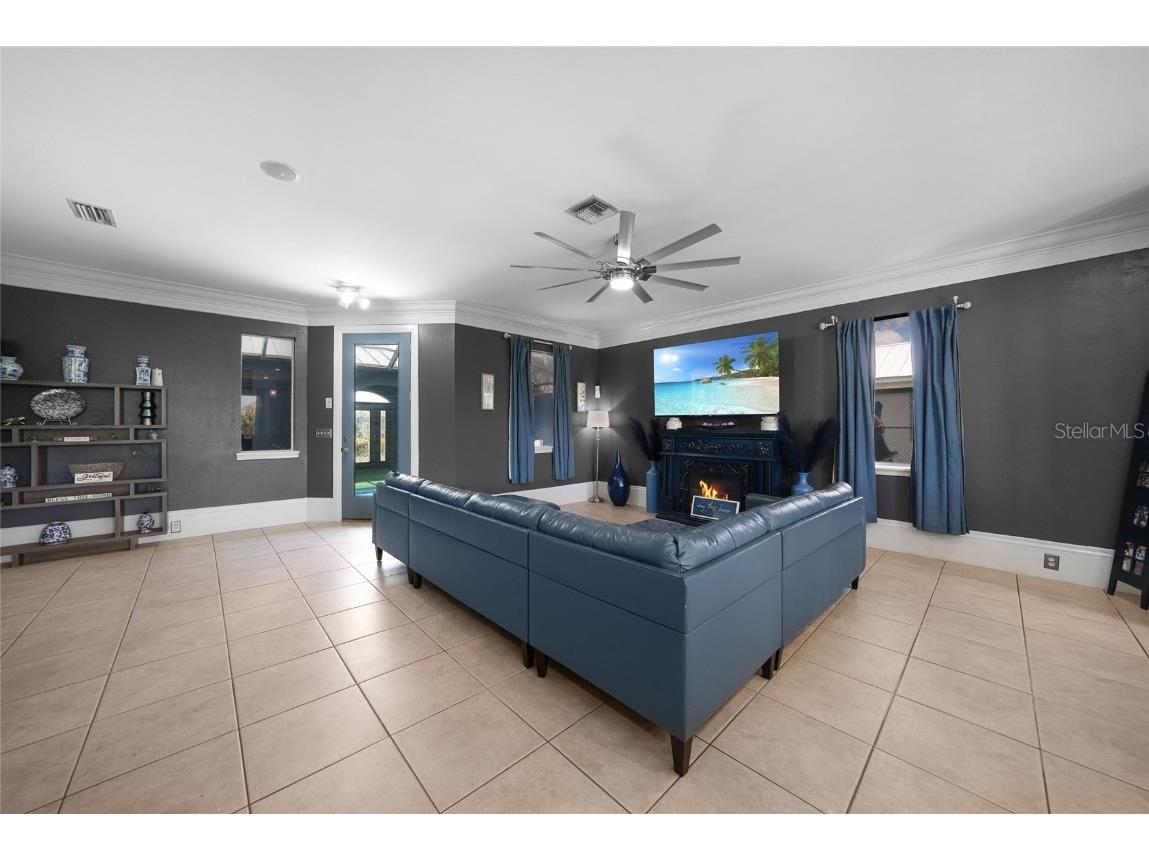 118 SW 21st Terrace Cape Coral FL 33991 C7511888 image6