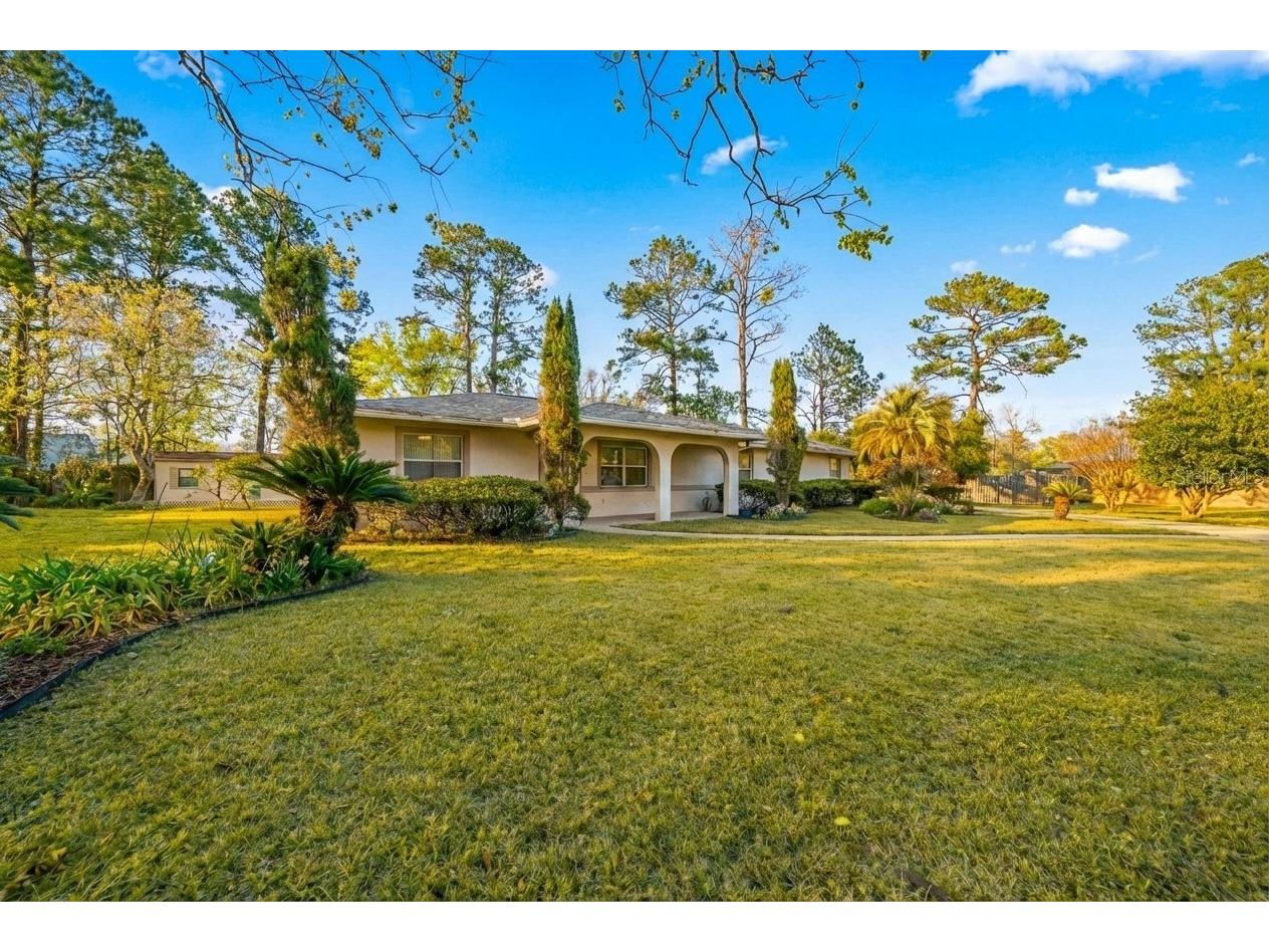 118 W Camelot Drive Palatka FL 32177 OM718537 image2