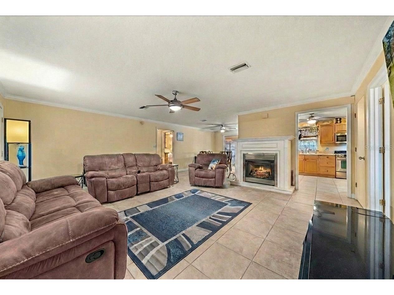 118 W Camelot Drive Palatka FL 32177 OM718537 image6