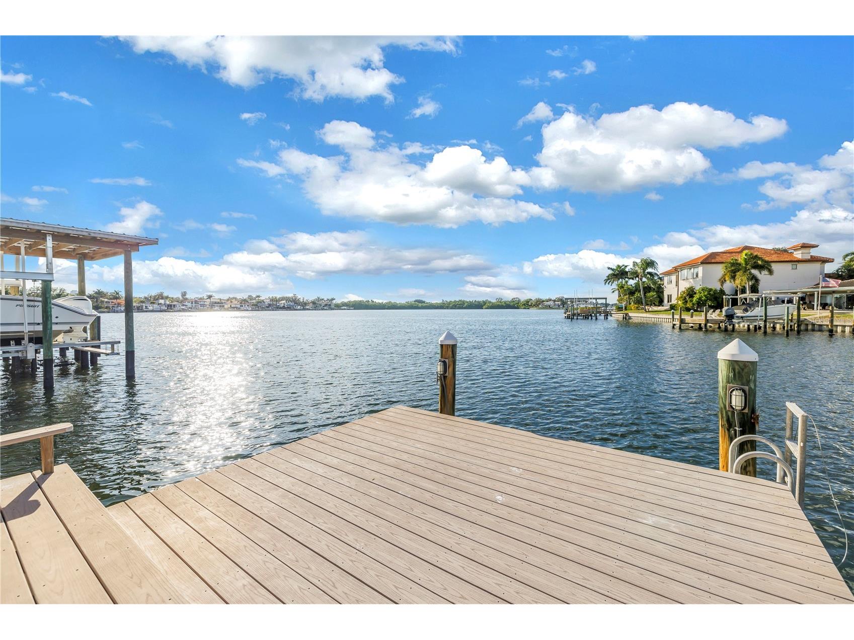 1180 Cordova Boulevard NE Saint Petersburg FL 33704 TB8463331 image1