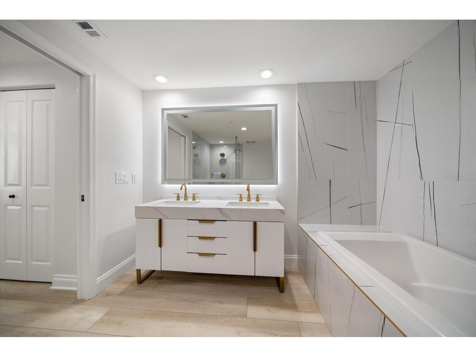 1180 Gulf Blvd #504 Clearwater Beach FL 33767 TB8489738 image18