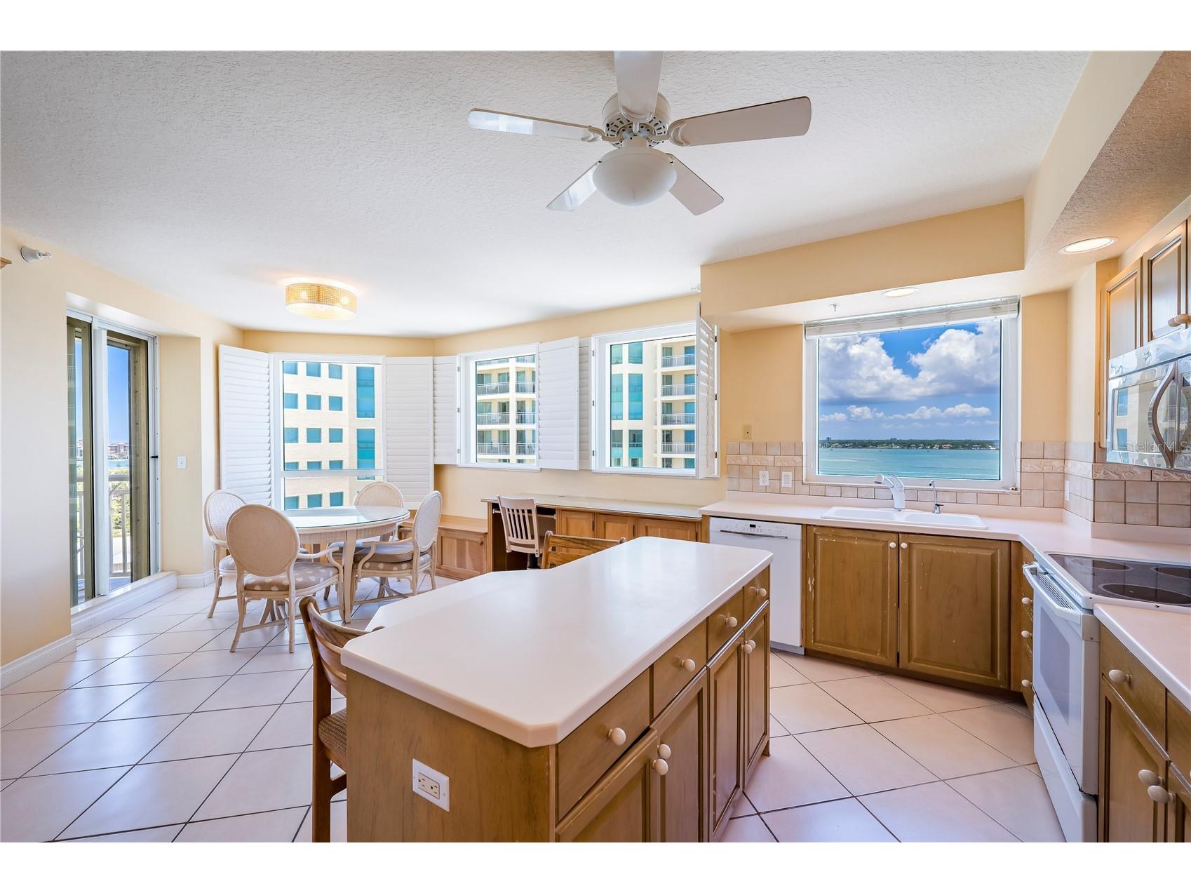 1180 Gulf Boulevard #1202 Clearwater Beach FL 33767 TB8524351 image21
