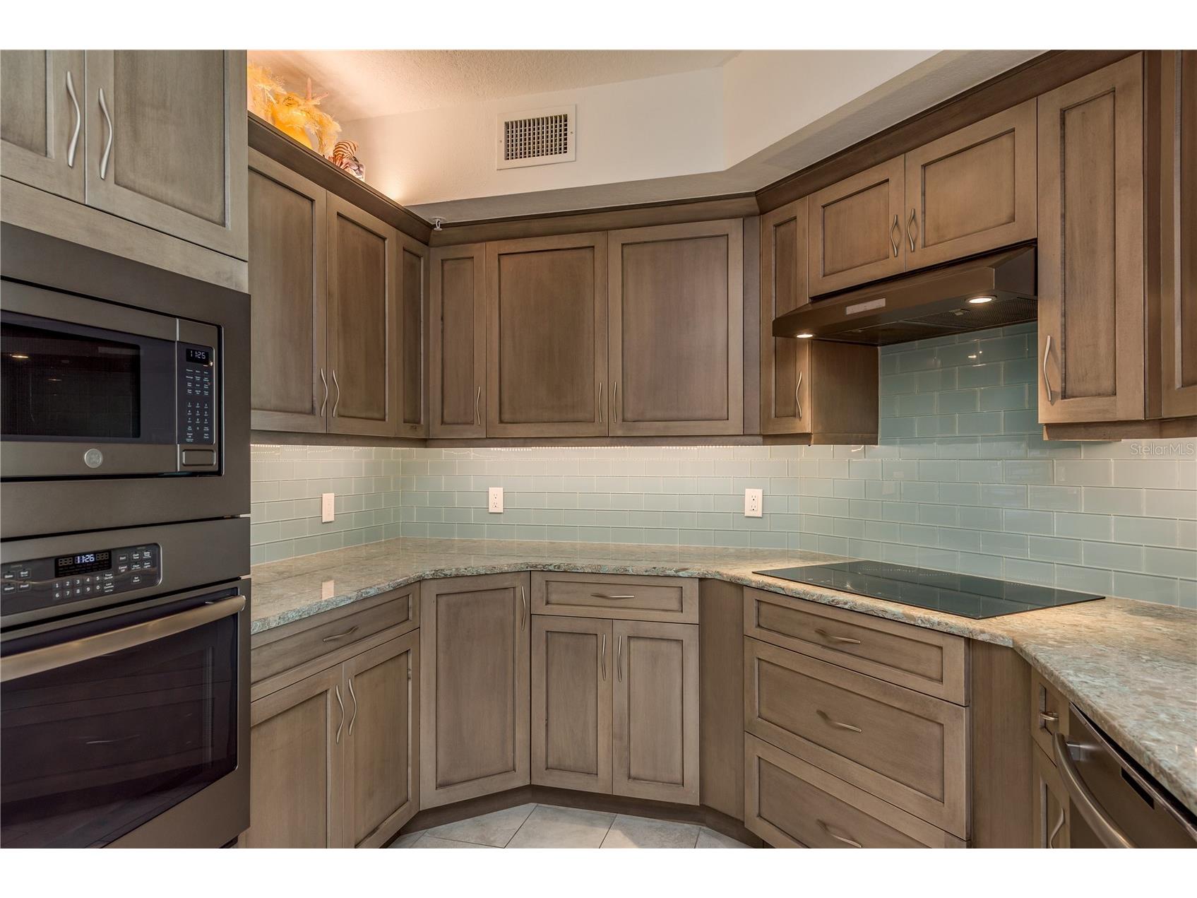 1180 Gulf Boulevard #704 Clearwater Beach FL 33767 TB8463375 image15