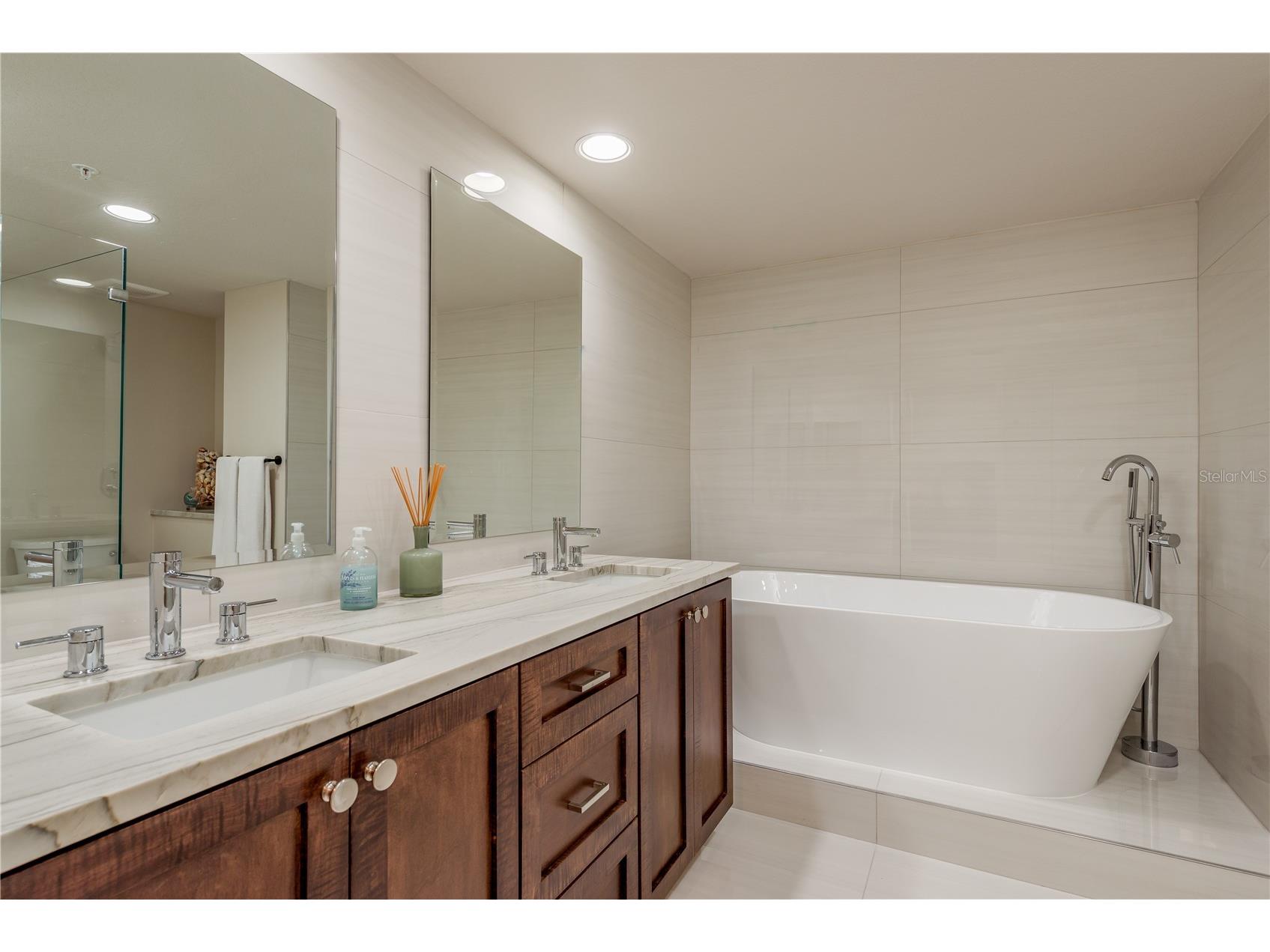 1180 Gulf Boulevard #704 Clearwater Beach FL 33767 TB8463375 image19