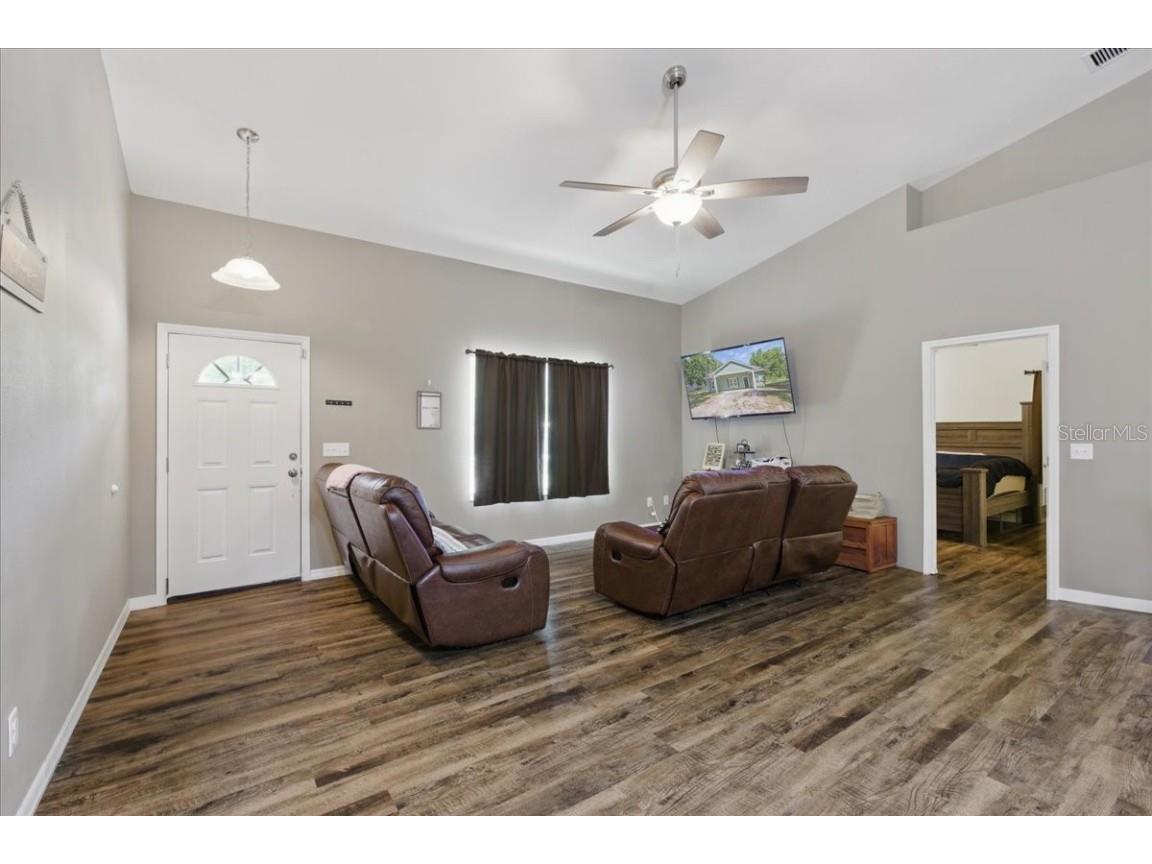 1180 Hough Street Bell FL 32619 GC530808 image2