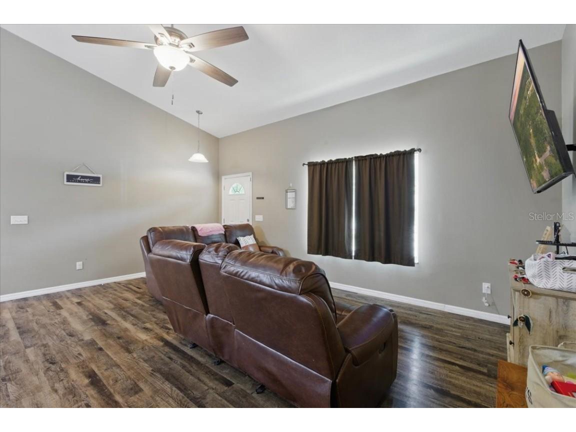 1180 Hough Street Bell FL 32619 GC530808 image3