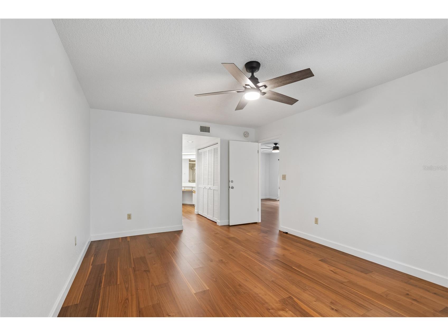 11800 Park Blvd #401 Seminole FL 33772 TB8524093 image19