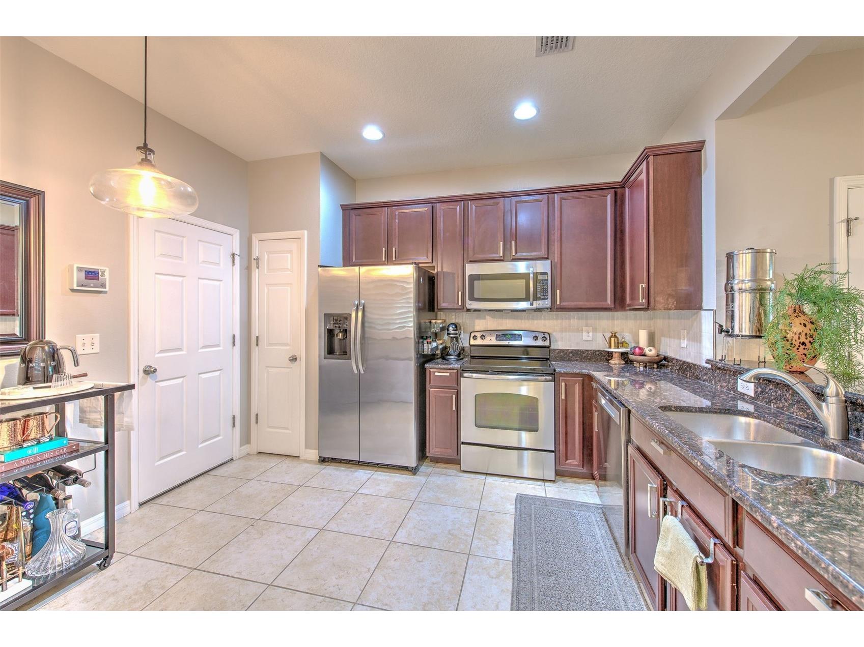 11808 13th Way N Saint Petersburg FL 33716 TB8497600 image7