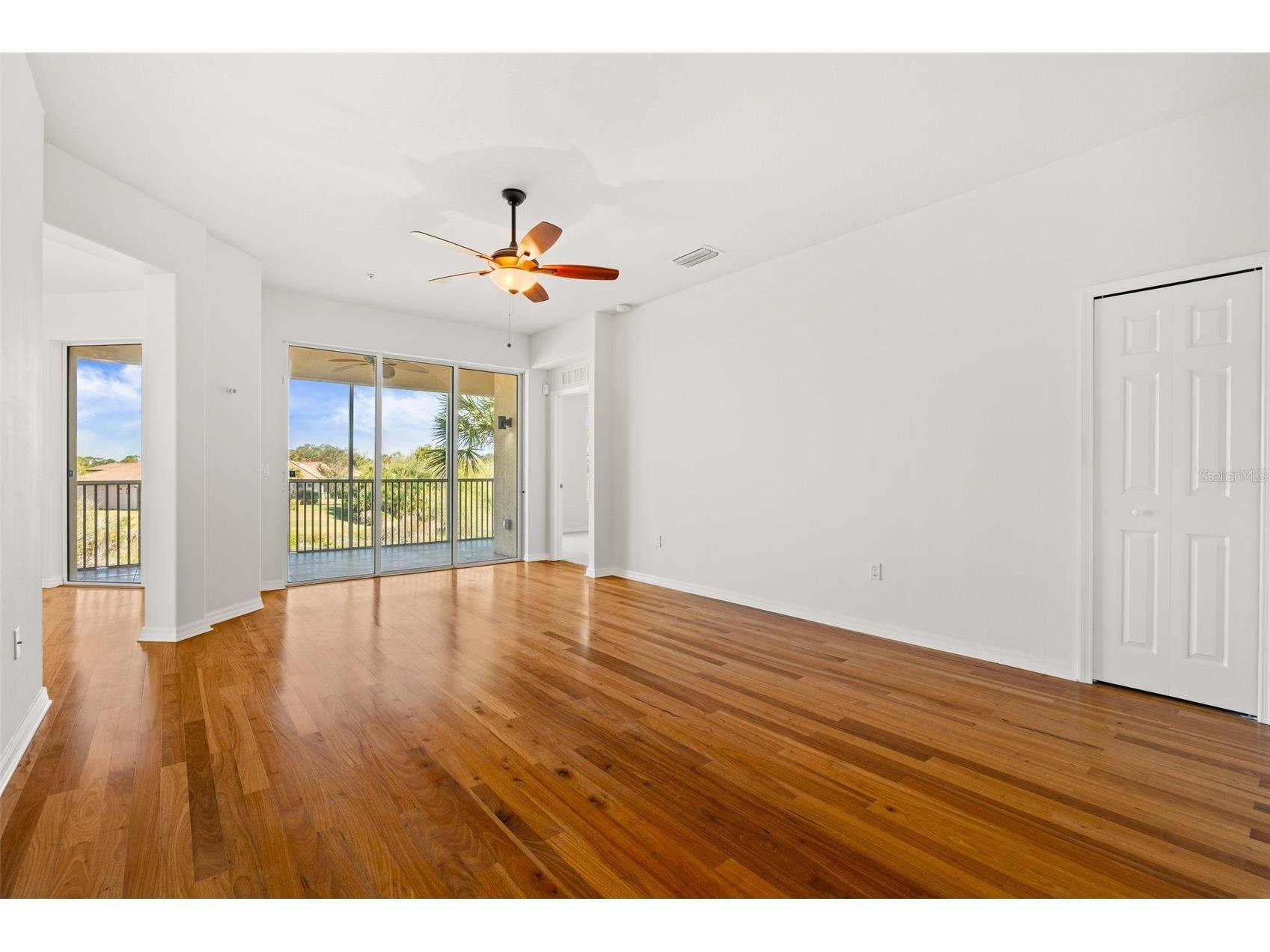 1181 Burgos Drive #406 Sarasota FL 34238 A4680690 image20