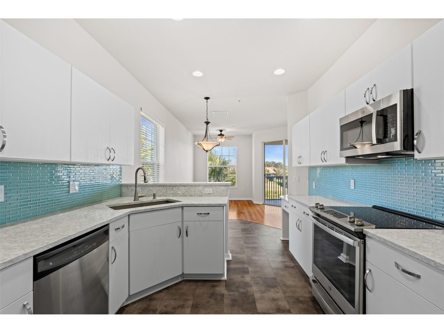 1181 Burgos Drive #406 Sarasota FL 34238 A4680690 image28