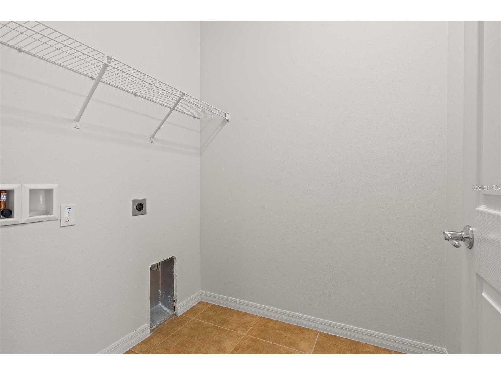 1181 Burgos Drive #406 Sarasota FL 34238 A4680690 image46