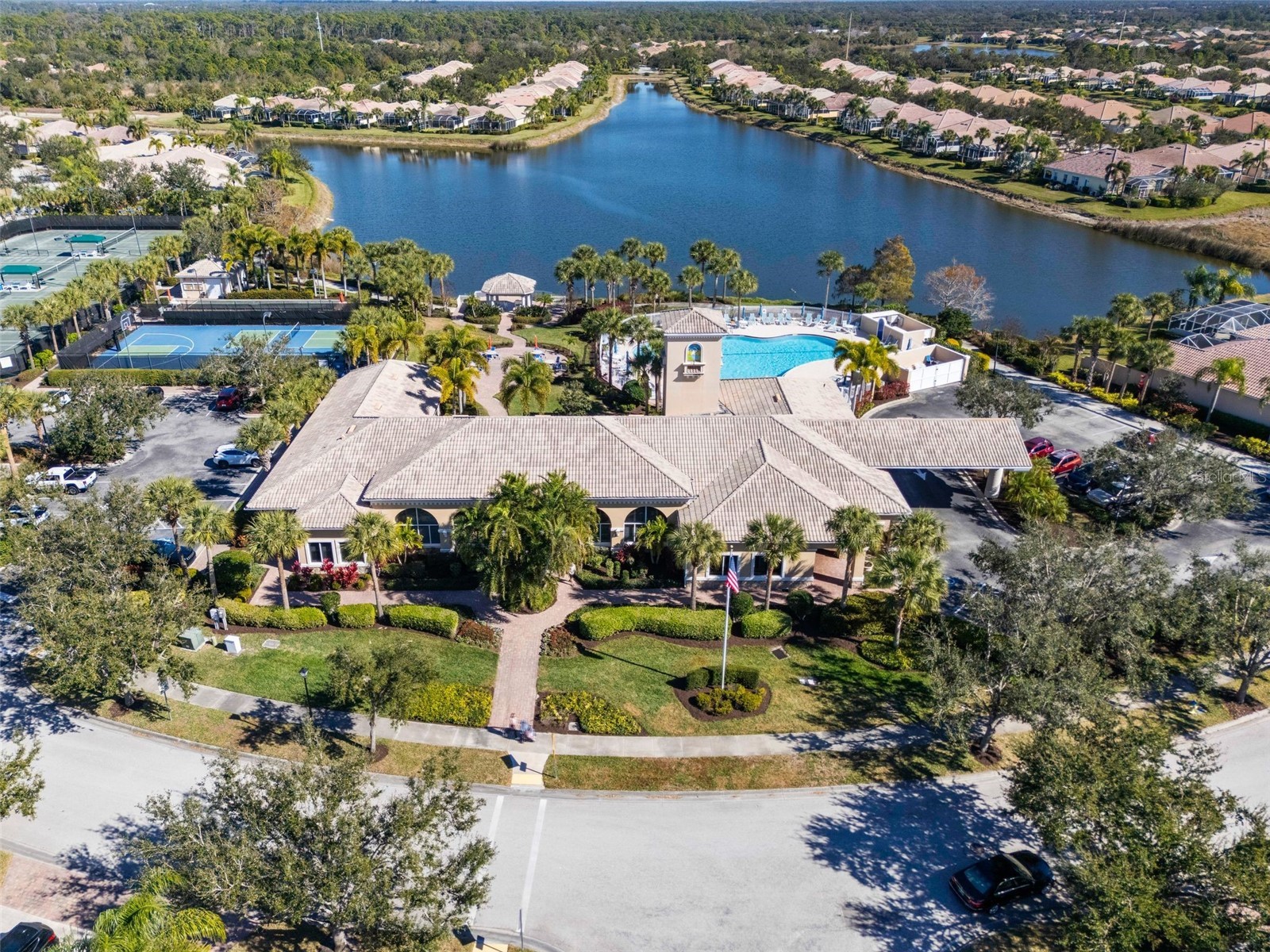 1181 Burgos Drive #406 Sarasota FL 34238 A4680690 image49